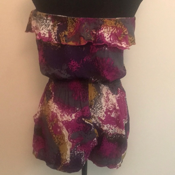 Colorful strapless romper with pockets - small - Picture 3 of 3